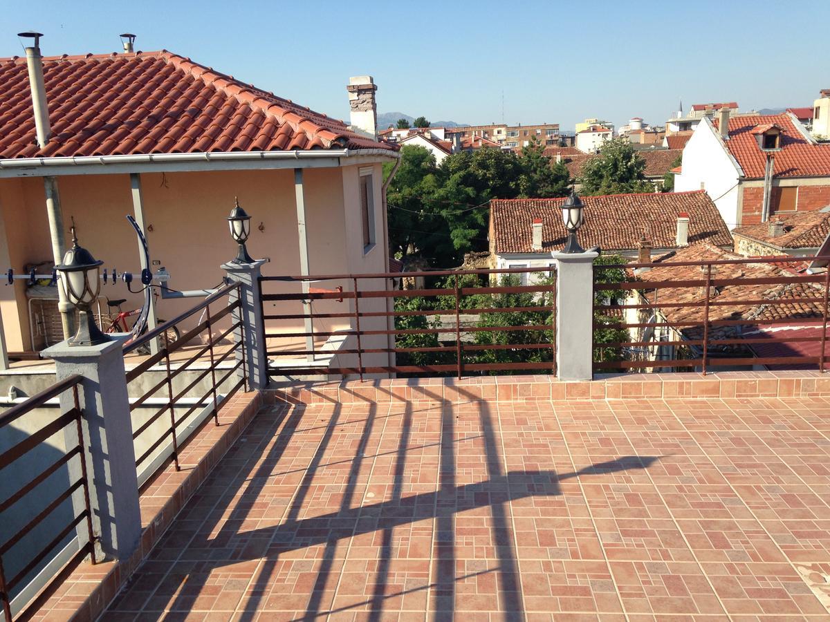 Hotel Vila Mano Korce Exterior photo